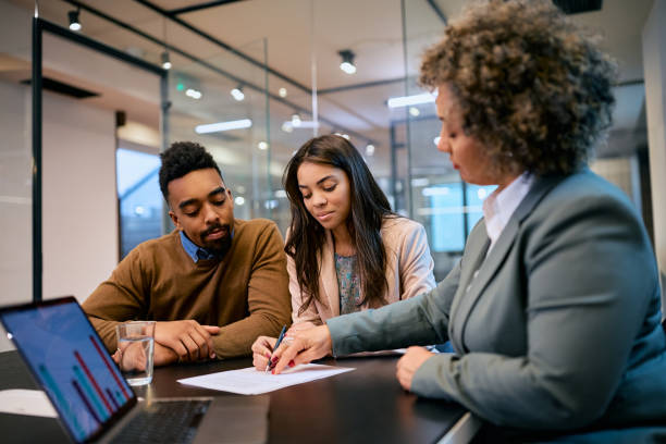 Selecting Mortgage Brokers Who Prioritize Transparent Advice and Communication