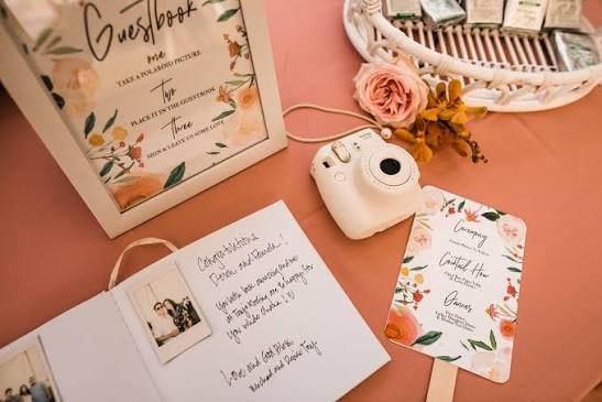 10 Unique Wedding Guestbook Ideas to Make Your Big Day More Memorable